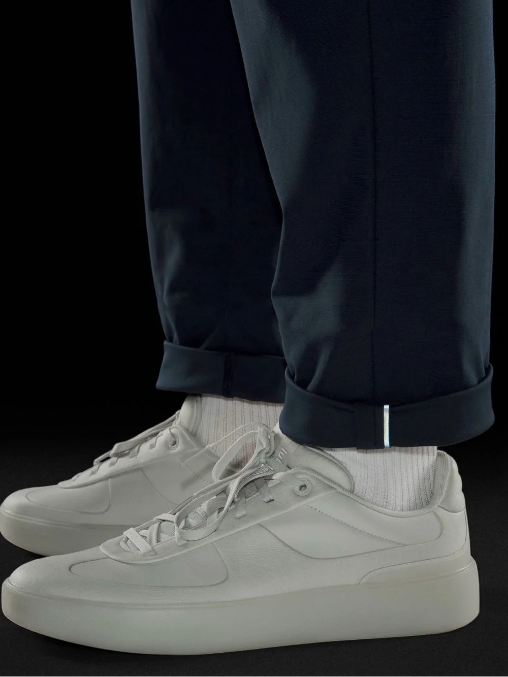 Men’s Lululemon Commission Slim Fit Pant